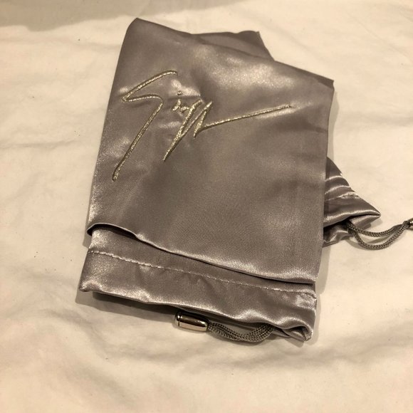 Stuart Weitzman Dagger Pumps in Iron Quasa - Picture 7 of 7